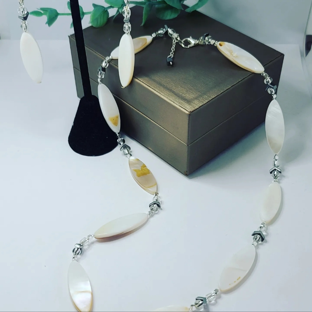 Mother Of Pearl set